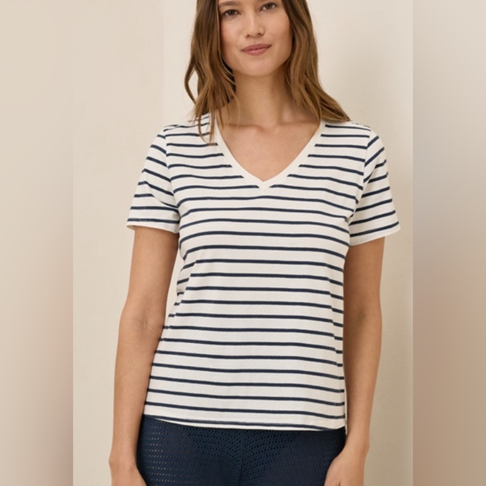 Pact Organic Cotton White with Navy Striped V-Neck Tee Size L